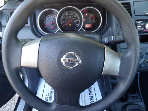 Used 2010 Nissan Versa Sedan image 32