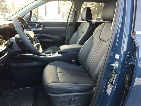 New 2026 Kia Sorento S FWD image 7