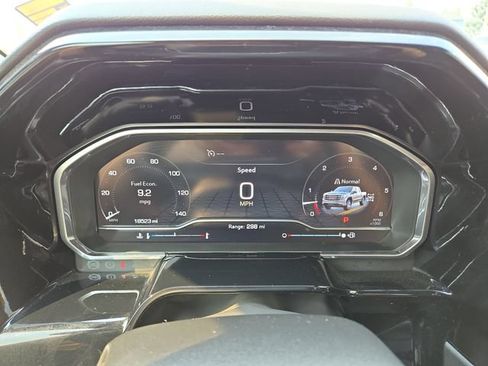 Used 2024 GMC Sierra 1500 Elevation w/ LPO, Elevation Black Package AWD/4WD image 16