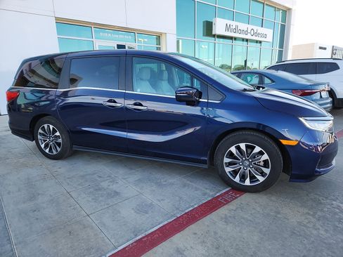 Used 2024 Honda Odyssey EX-L image 8