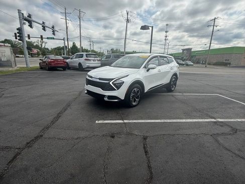 Used 2023 Kia Sportage LX FWD image 6
