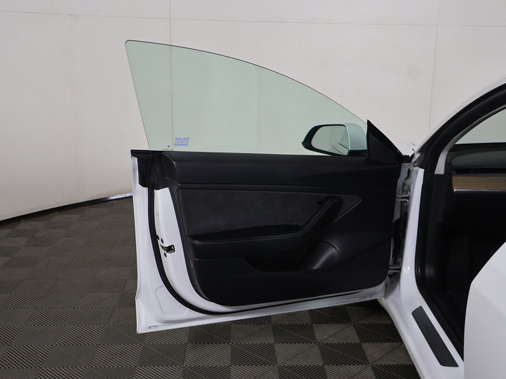 Used 2020 Tesla Model 3 Standard Range Plus RWD image 20