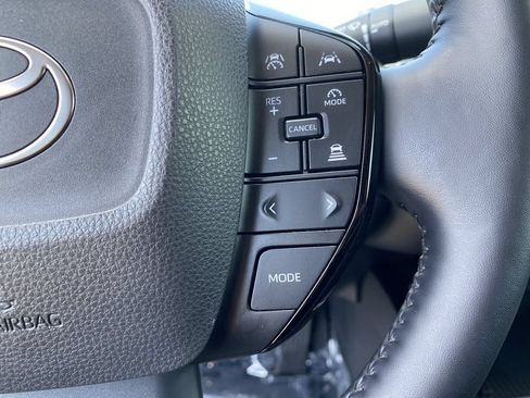 Certified 2026 Toyota Prius XLE FWD image 27