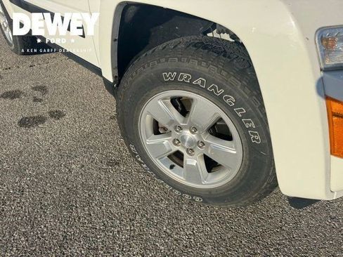 Used 2012 Jeep Liberty Sport w/ Popular Equipment Group AWD/4WD image 15