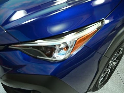 Used 2025 Subaru Crosstrek 2.0i Premium image 13