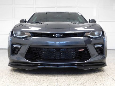 Used 2018 Chevrolet Camaro SS RWD image 2
