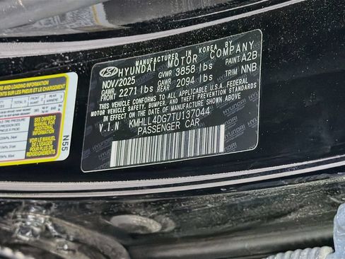 Used 2026 Hyundai Elantra SE FWD image 31