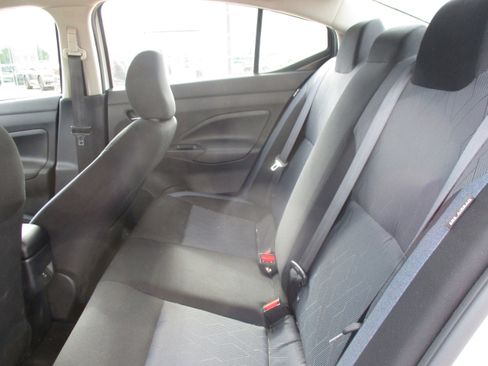 Used 2025 Nissan Versa SV FWD image 15
