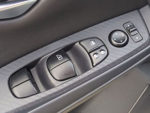 Used 2022 Nissan Sentra SV image 11