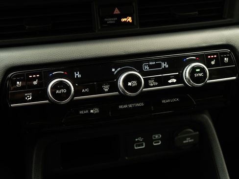 Certified 2025 Honda Pilot Elite image 33