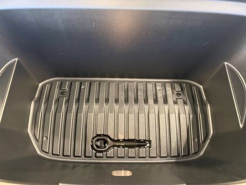 Used 2022 Tesla Model Y Performance AWD/4WD image 39
