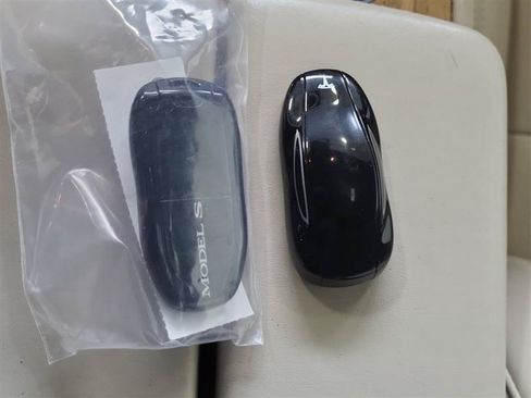 Used 2020 Tesla Model S AWD image 8