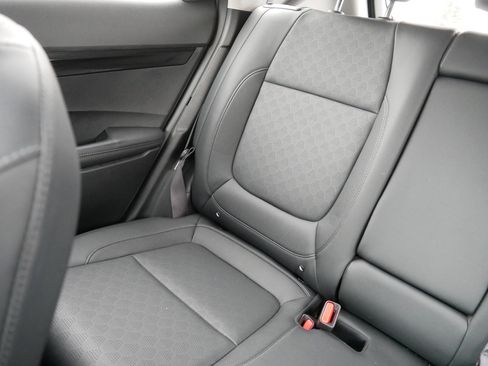 Certified 2023 Kia Seltos EX image 12