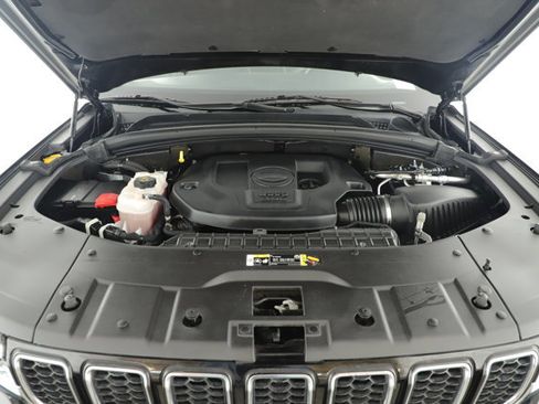 Used 2022 Jeep Grand Cherokee Overland image 6