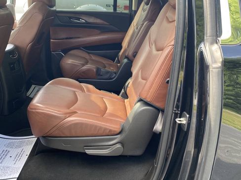 Used 2015 Cadillac Escalade ESV Premium AWD/4WD image 19