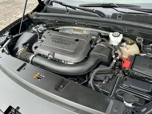 Certified 2023 Buick Envision Essence w/ Sport Touring Package image 10