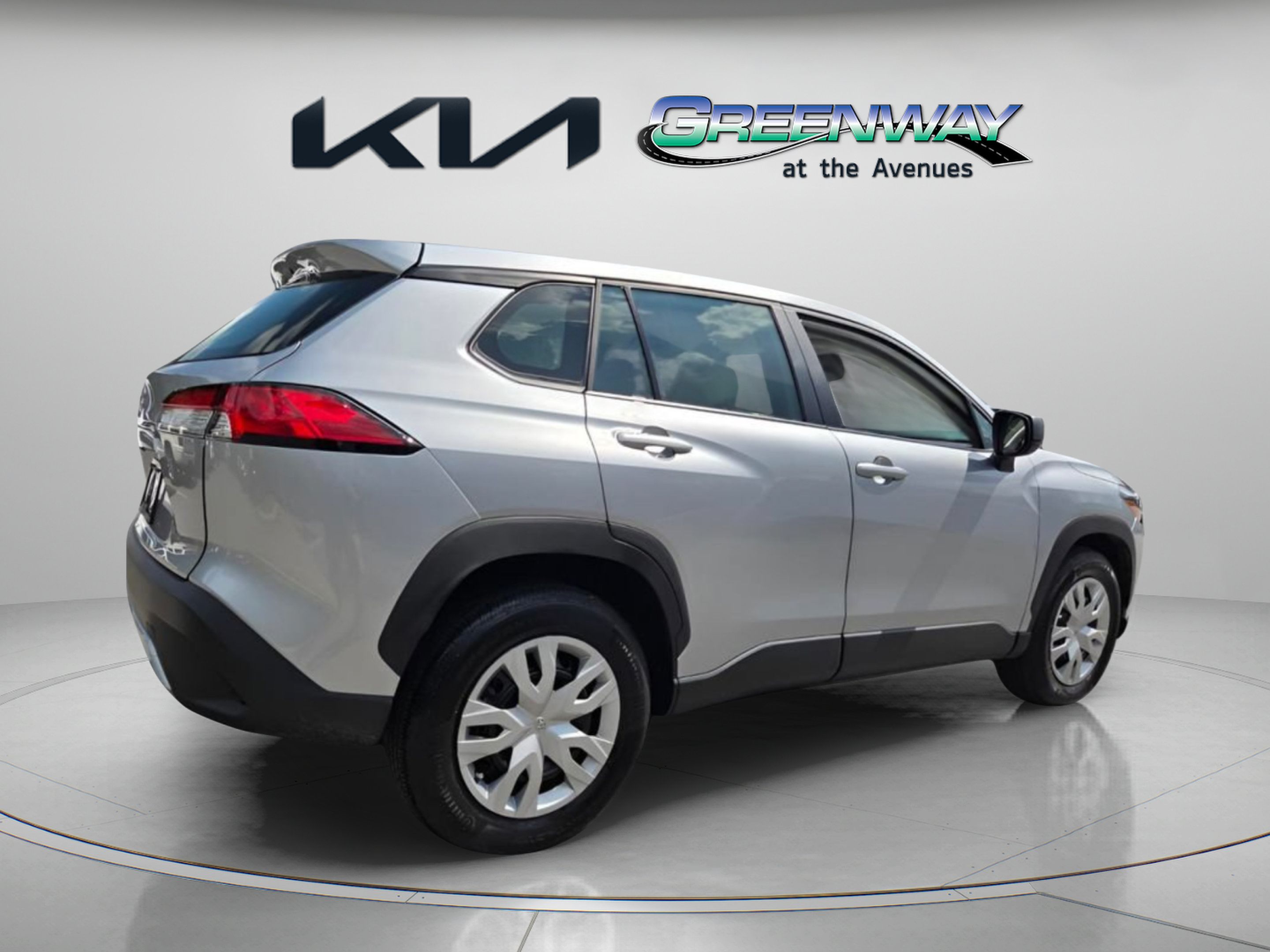 Used 2023 Toyota Corolla Cross L FWD image 7