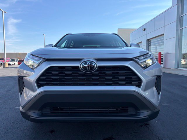 Used 2025 Toyota RAV4 XLE w/ Convenience Package AWD/4WD image 2