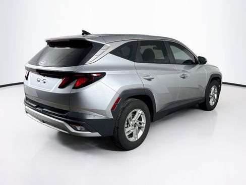 Used 2025 Hyundai Tucson SE FWD image 30