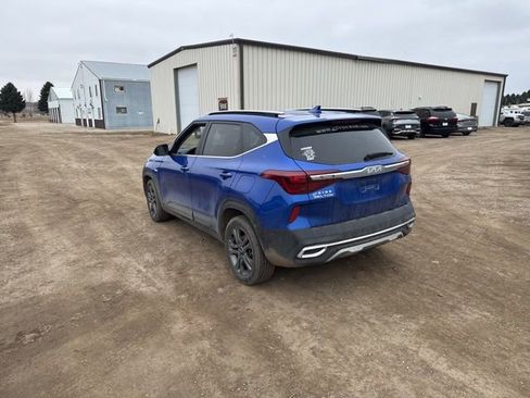 Used 2023 Kia Seltos S w/ Navigation Package image 5