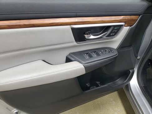 Certified 2017 Honda CR-V Touring image 22
