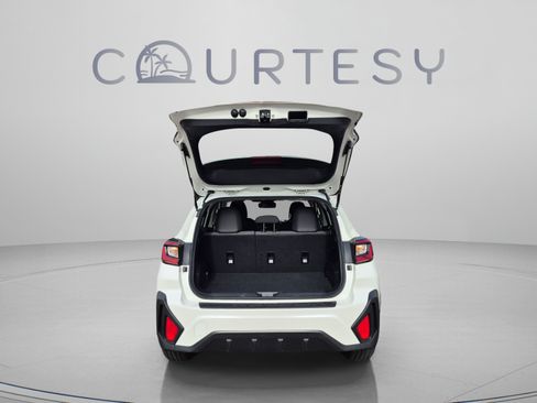 Used 2024 Subaru Crosstrek 2.0i Premium AWD/4WD image 9