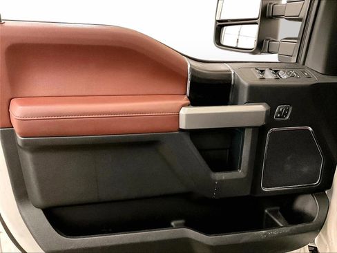 Used 2019 Ford F350 Platinum w/ Platinum Ultimate Package AWD/4WD image 23