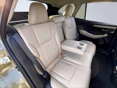 Certified 2025 Subaru Outback Limited image 28