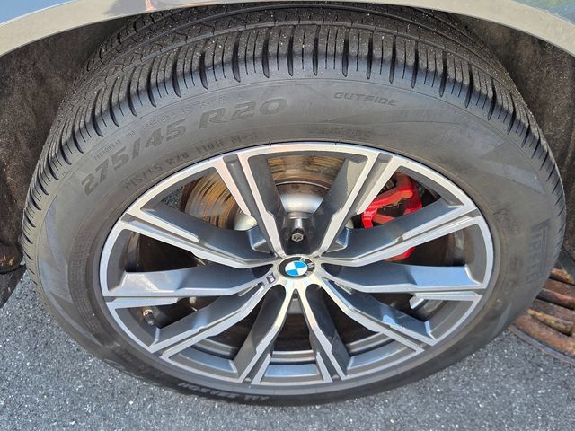 Used 2025 BMW X5 xDrive40i w/ M Sport Package AWD/4WD image 11