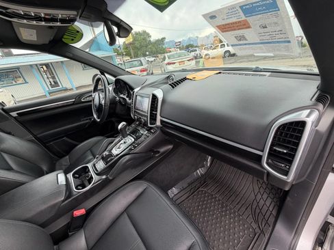 Used 2012 Porsche Cayenne S AWD/4WD image 17