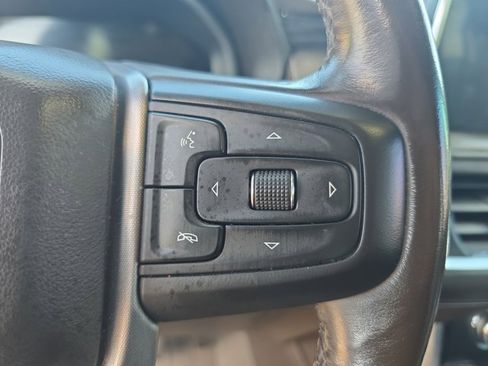 Used 2022 GMC Yukon SLT w/ SLT Premium Package image 18