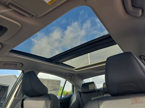 New 2026 Toyota Camry Hybrid AWD/4WD image 26
