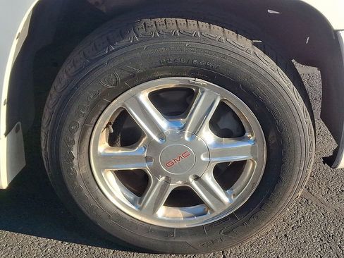 Used 2005 GMC Envoy Denali AWD/4WD image 14