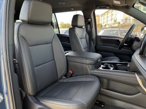 New 2026 Chevrolet Suburban LT w/ Comfort Package image 25