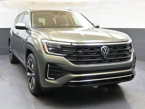 New 2026 Volkswagen Atlas SEL Premium R-Line AWD/4WD image 8