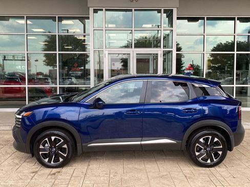 Certified 2025 Nissan Kicks SV AWD/4WD image 4
