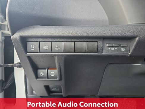 Certified 2024 Toyota Sienna XSE image 31