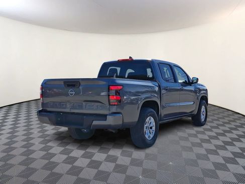 Used 2024 Nissan Frontier SV AWD/4WD image 5