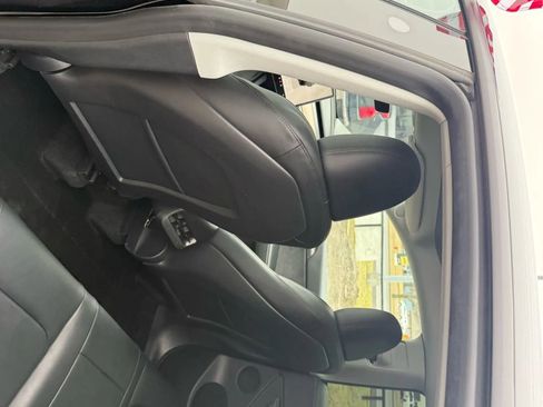 Used 2023 Tesla Model Y Long Range image 11