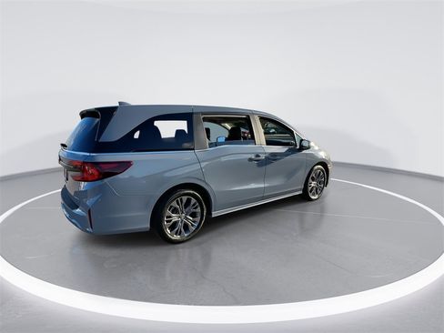 Certified 2025 Honda Odyssey Touring image 14