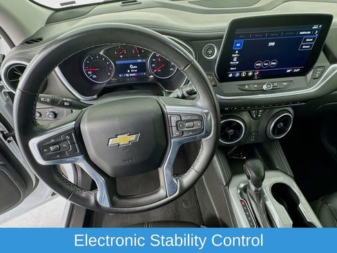Used 2023 Chevrolet Blazer LT image 12