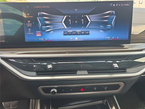 Used 2024 BMW X5 xDrive40i w/ M Sport Package AWD/4WD image 21