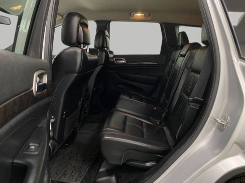 Used 2013 Jeep Grand Cherokee Laredo image 24