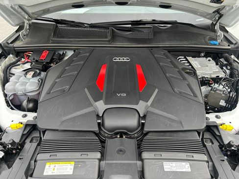 Certified 2022 Audi SQ7 Prestige AWD/4WD image 16