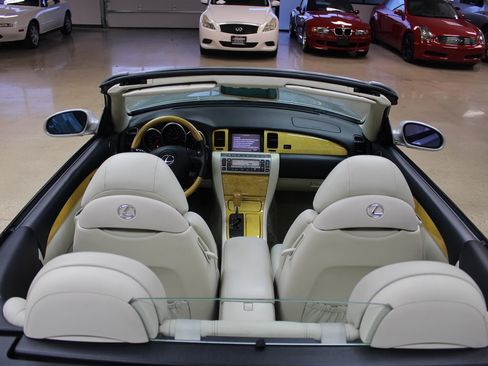 Used 2002 Lexus SC 430 Convertible image 39