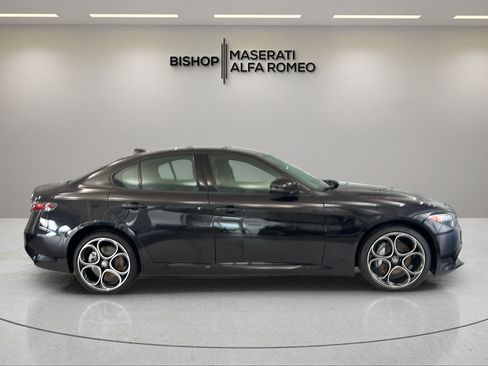 New 2025 Alfa Romeo Giulia AWD image 2