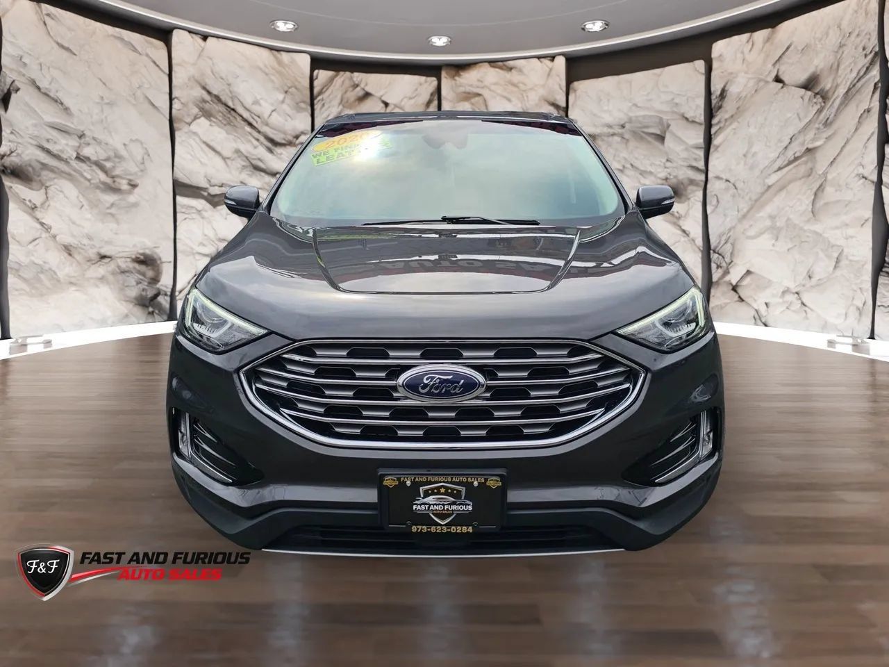 Used 2020 Ford Edge SEL w/ Cargo Accessory Package FWD image 3