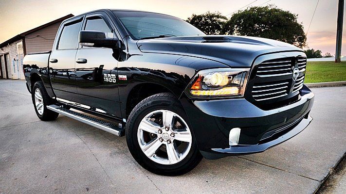 Used 2015 RAM 1500 Sport w/ Convenience Group AWD/4WD image 2