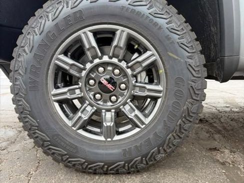 New 2026 GMC Sierra 1500 AT4X AWD/4WD image 34