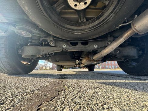 Used 2021 Toyota Highlander XLE image 34